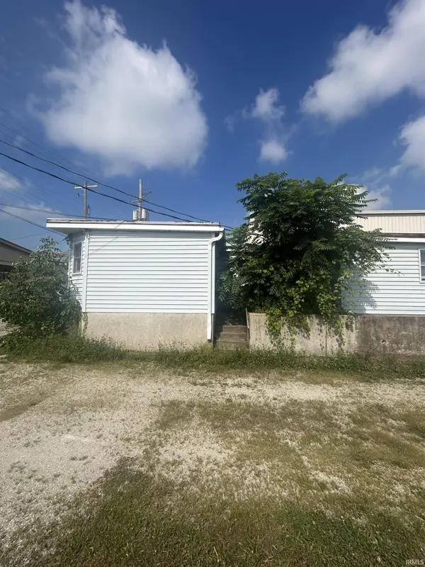 1006 13th ST, Bedford, IN 47421