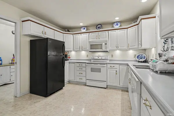 14445 Phoenix DR, Mishawaka, IN 46545