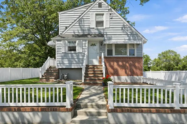 51 Hickory RD, Port Washington, NY 11050