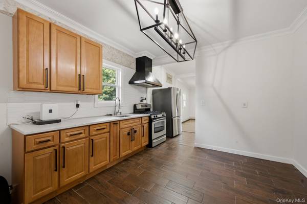 29 Elm AVE, Hempstead, NY 11550
