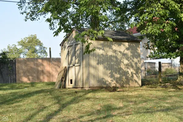 917 W Walnut ST, Brownstown, IN 47220