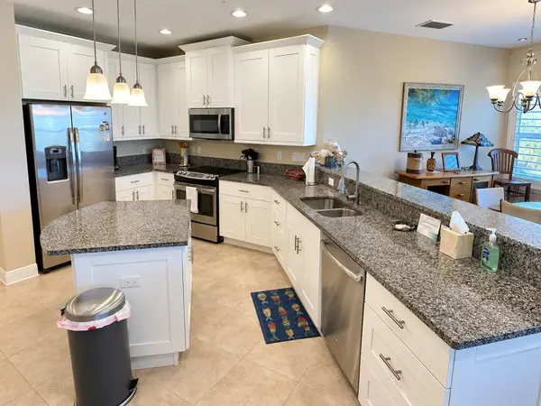 7740 34TH AVE W #202, Bradenton, FL 34209