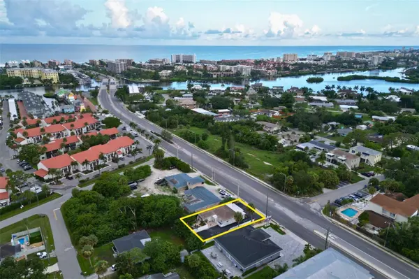 1670 STICKNEY POINT RD, Sarasota, FL 34231