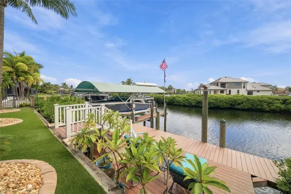 613 REGATTA WAY, Bradenton, FL 34208