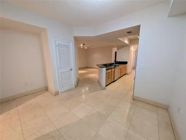 5001 BARALDI CIR #104, Sarasota, FL 34235