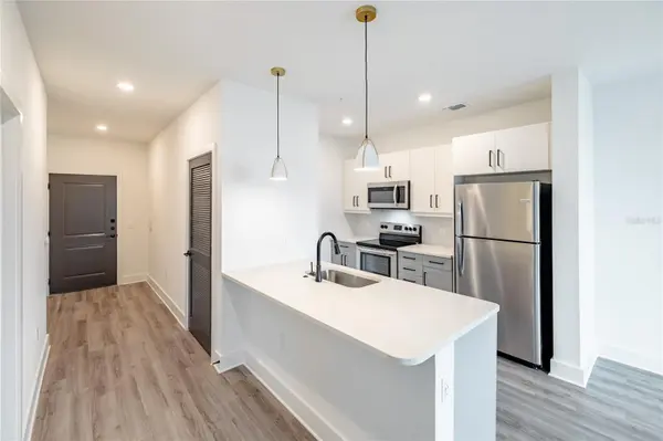 1420 LAKEFRONT DR #2204, Sarasota, FL 34240