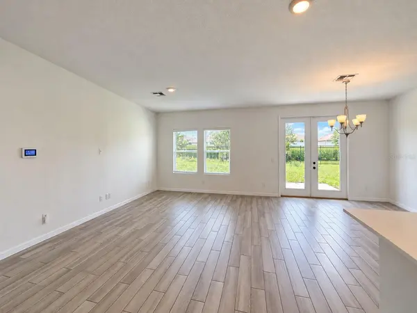2074 DERWENT DR, Davenport, FL 33896