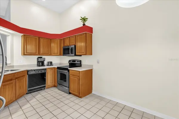 1313 LAKE WILLISARA CIR #1313, Orlando, FL 32806