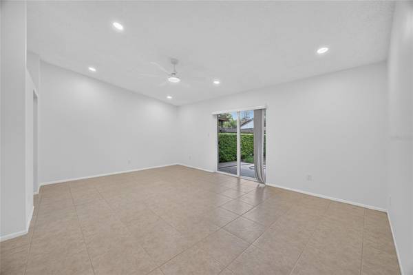 102 EDGEWATER CIR, Sanford, FL 32773