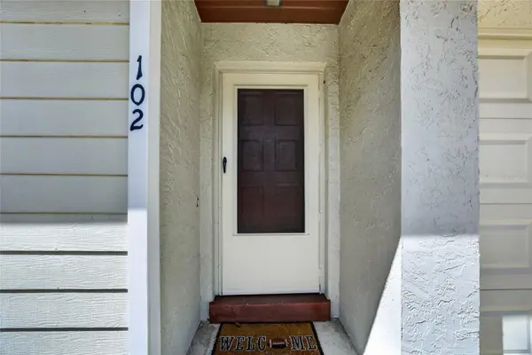 102 EDGEWATER CIR, Sanford, FL 32773