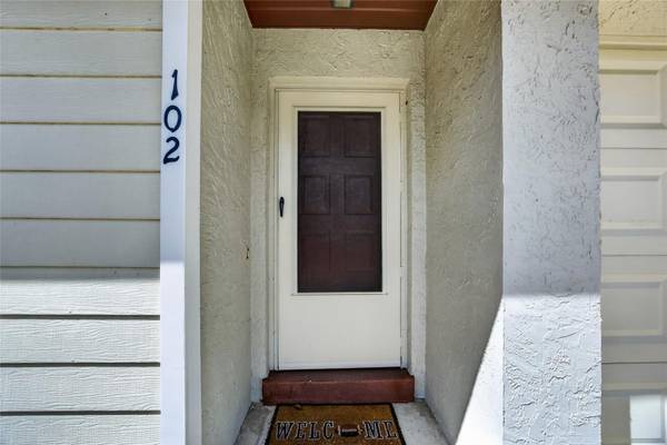 102 EDGEWATER CIR, Sanford, FL 32773