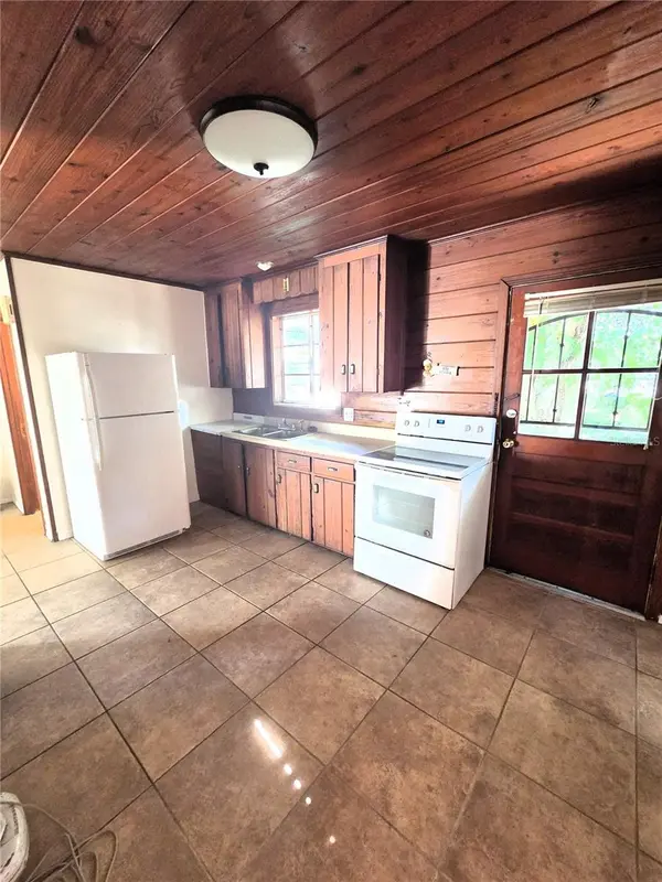 617 W HOWRY AVE, Deland, FL 32720