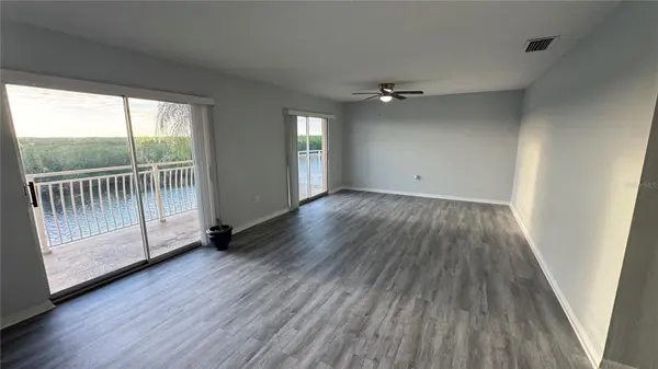 8827 BAY POINTE DR #203, Tampa, FL 33615