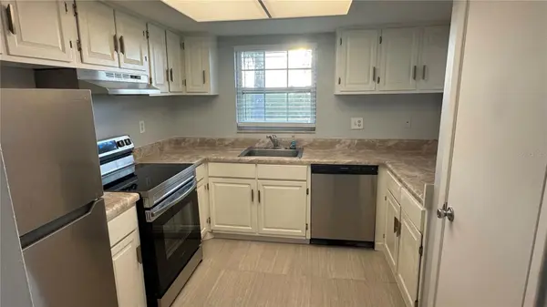 8827 BAY POINTE DR #203, Tampa, FL 33615