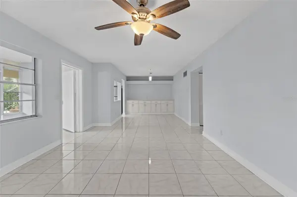 4700 COVE CIR #102, St Petersburg, FL 33708