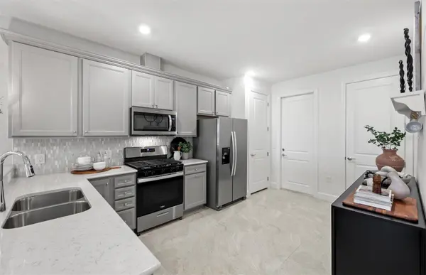 18734 INDIAN ROCK PL, Lakewood Ranch, FL 34211