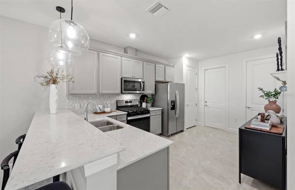 18734 INDIAN ROCK PL, Lakewood Ranch, FL 34211