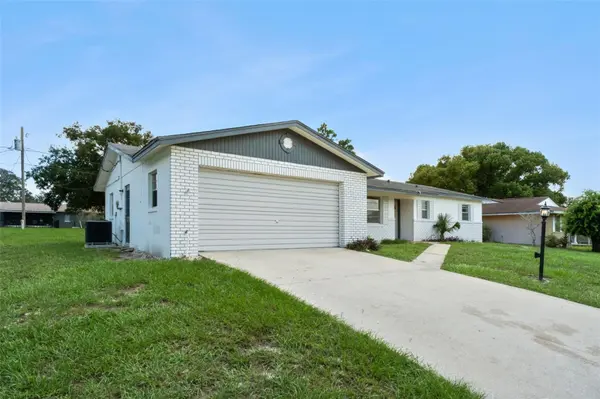 1679 E APACHE CIR, Deltona, FL 32725
