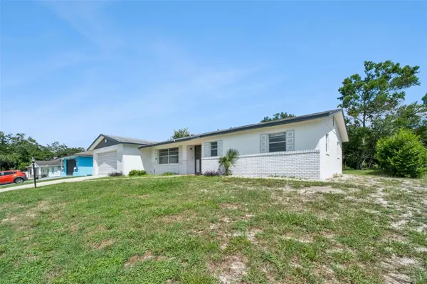1679 E APACHE CIR, Deltona, FL 32725