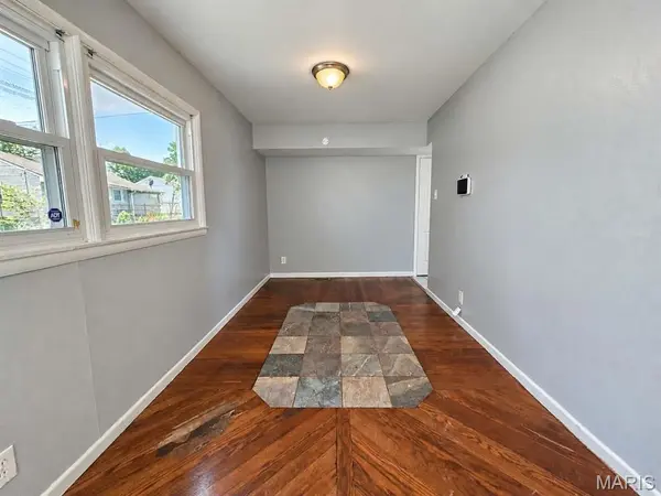 10431 Presley RD, St Louis, MO 63137