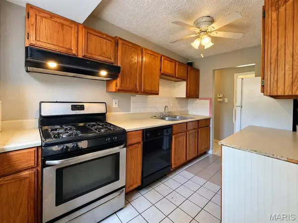 10431 Presley RD, St Louis, MO 63137