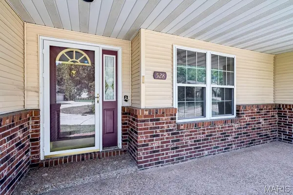528 Andra DR, Maryville, IL 62062