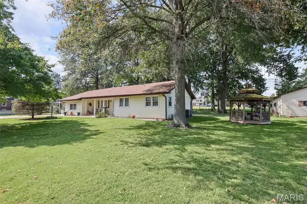 613 N Washington ST, Sparta, IL 62286