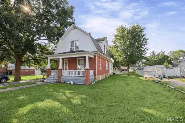 502 E South 2nd ST, Red Bud, IL 62278