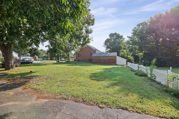 502 E South 2nd ST, Red Bud, IL 62278