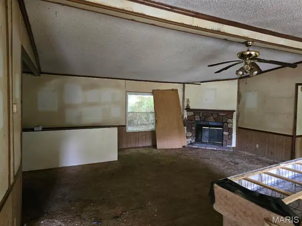 4798 Woodridge DR, House Springs, MO 63051