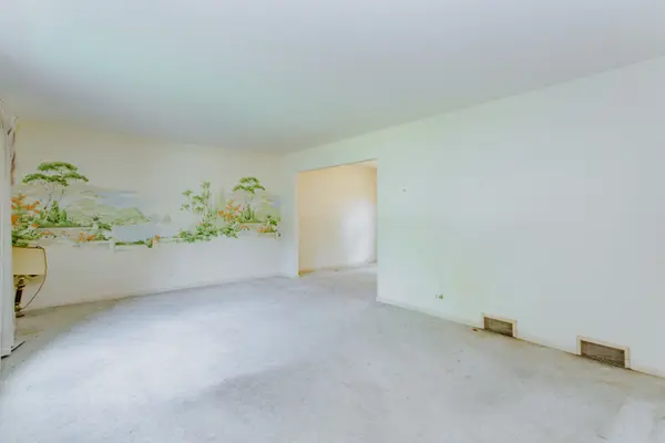 5 S Donald AVE, Arlington Heights, IL 60004