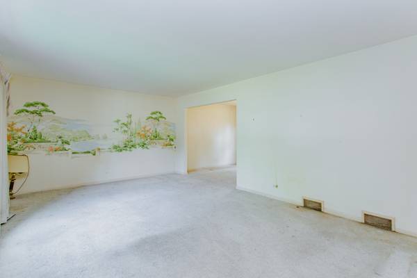 5 S Donald AVE, Arlington Heights, IL 60004