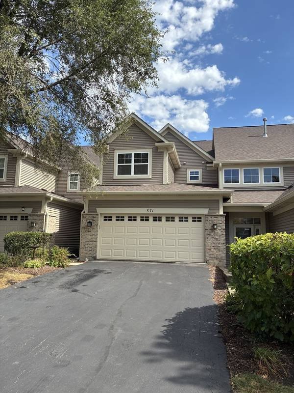 371 HICKORY LN, South Elgin, IL 60177