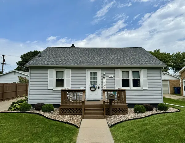 911 W Madison ST, Pontiac, IL 61764