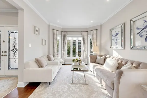 4 Mumberson CT, Markham, ON L6C 1Y4