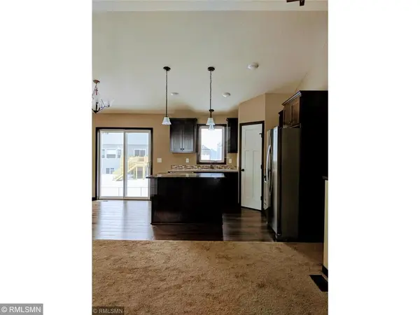 2068 Red Oak LN, Hugo, MN 55038