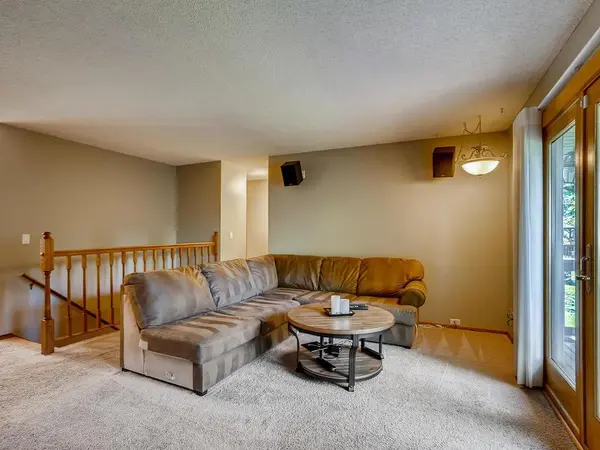 1802 Karis WAY, Eagan, MN 55122