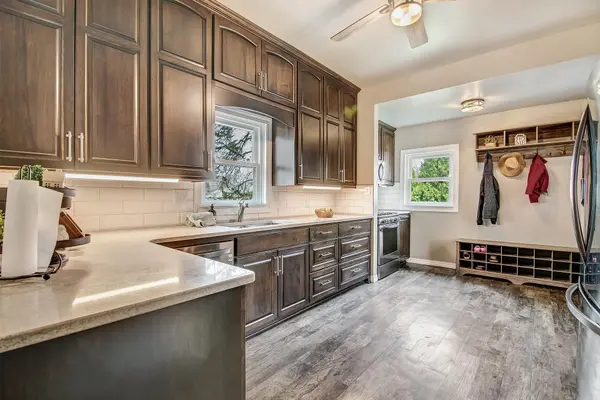 386 Arbor ST, Saint Paul, MN 55102