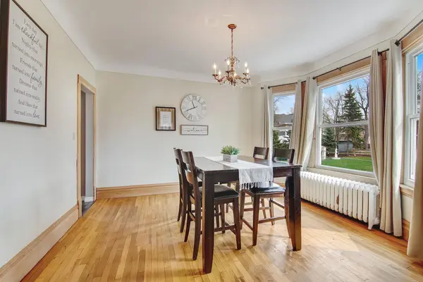 386 Arbor ST, Saint Paul, MN 55102