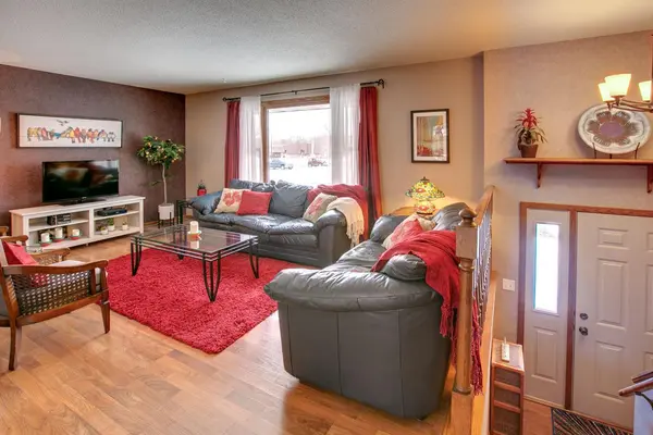 513 St. Andrews DR, Waite Park, MN 56387
