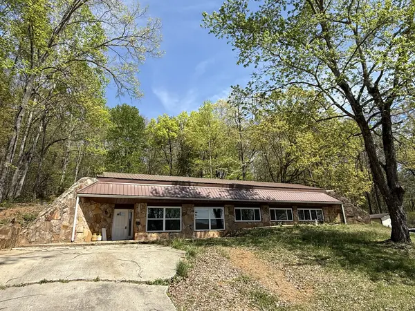 522 College Grove Rd, Rockwood, TN 37854