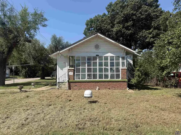 531 SE Gray ST, Topeka, KS 66607