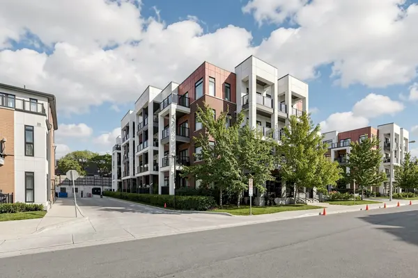 130 Canon Jackson DR #108, Toronto W04, ON M5M 0B7