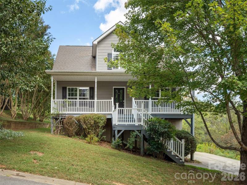 44 Ridgeland LN, Asheville, NC 28805