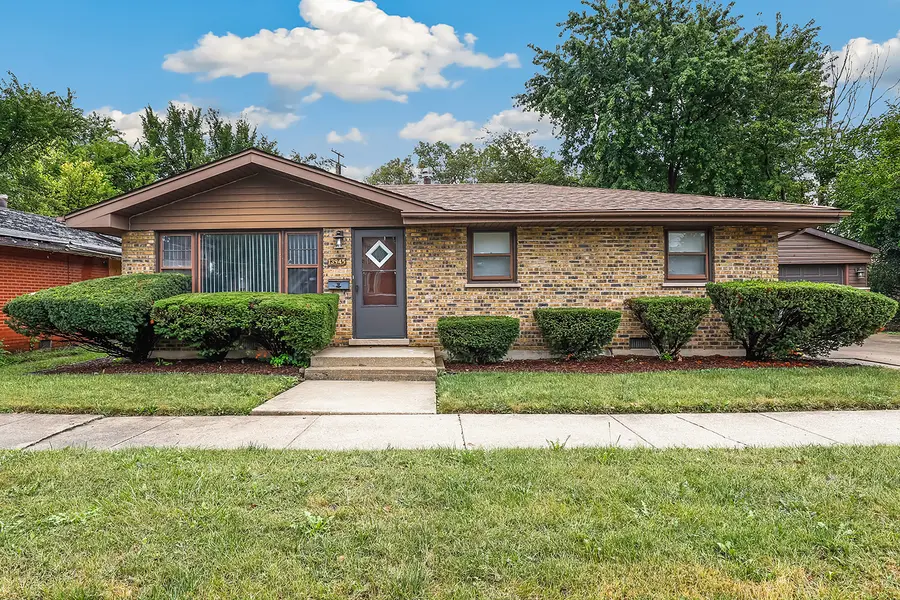 13945 S Wentworth AVE, Riverdale, IL 60827