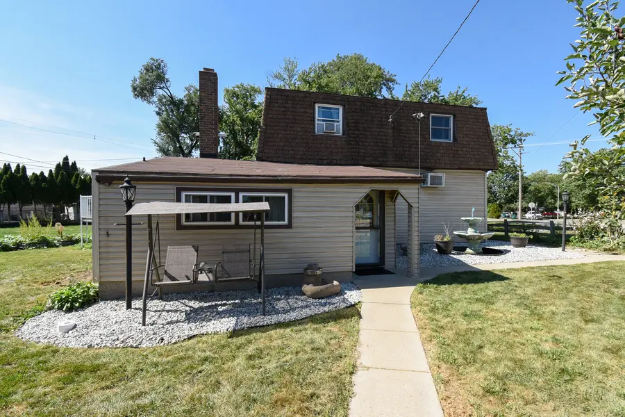 8145 State RD, Burbank, IL 60459