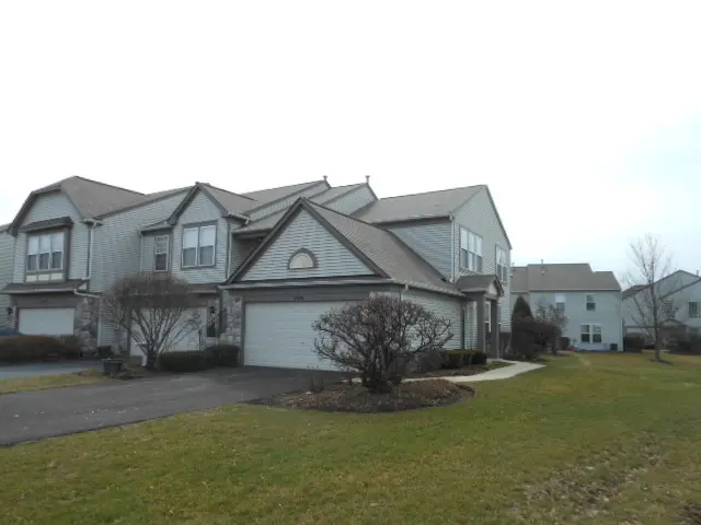 3289 Cremin LN, Aurora, IL 60502