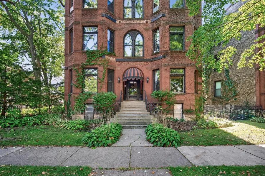434 Laurel AVE #2E, Saint Paul, MN 55102