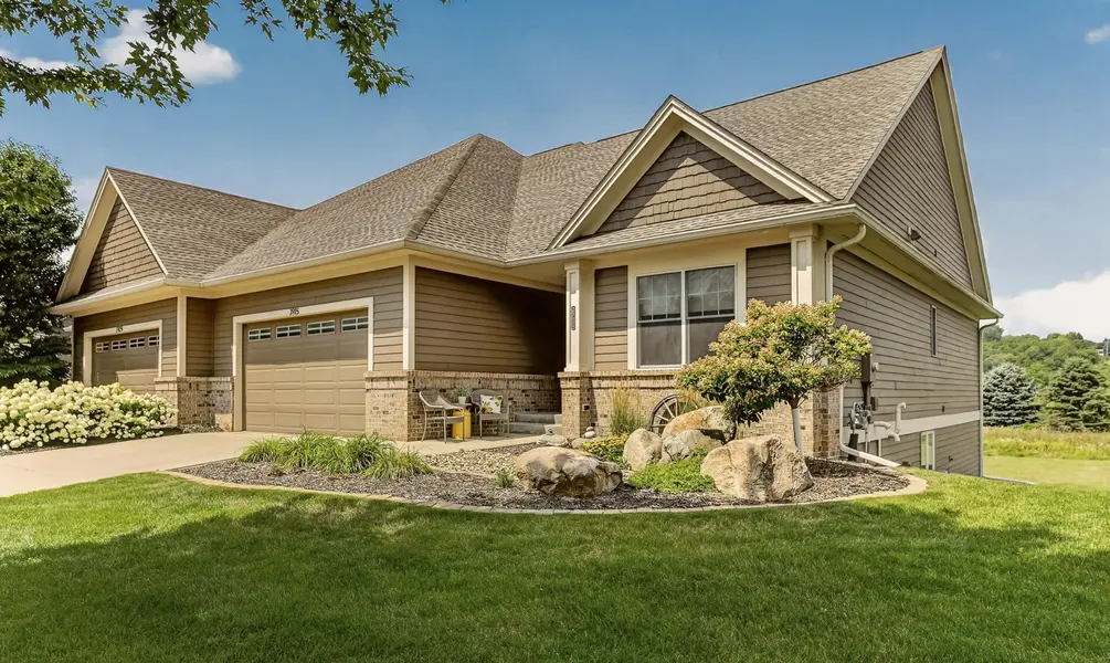 3915 Berkshire RD SW, Rochester, MN 55902