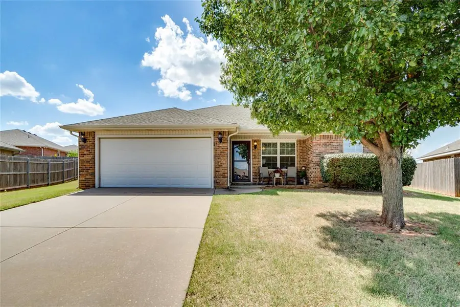 404 JB ST, Yukon, OK 73099